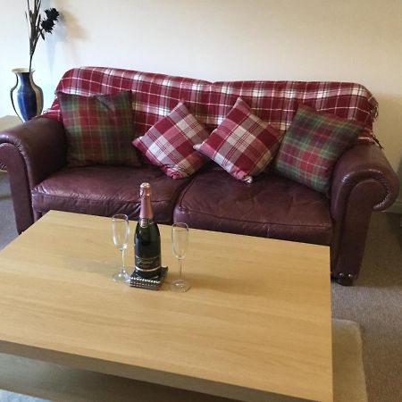 2 Bed City Apartment With Parking Glasgow Esterno foto