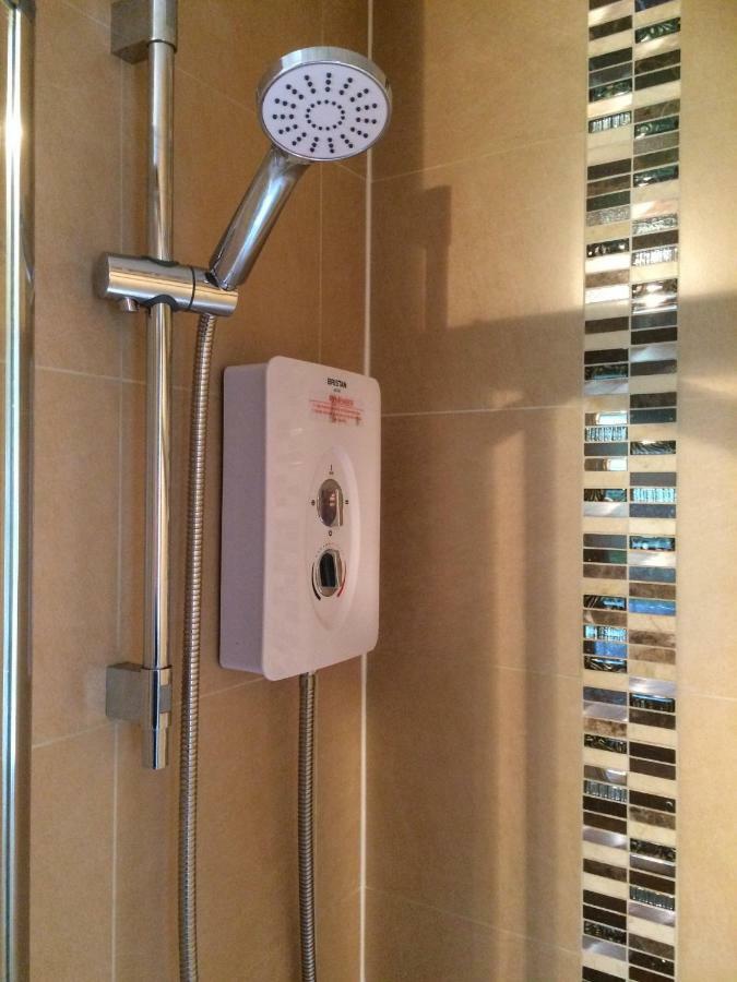 2 Bed City Apartment With Parking Glasgow Esterno foto