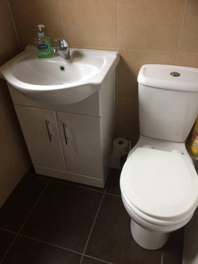 2 Bed City Apartment With Parking Glasgow Esterno foto