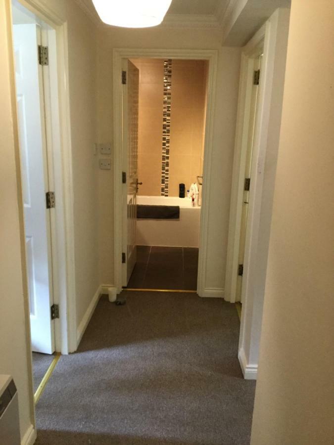2 Bed City Apartment With Parking Glasgow Esterno foto